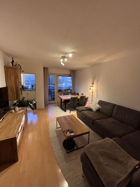 Modernes Wohnen am Johannisplatz: 2-Zimmer-Wohnung mit Balkon